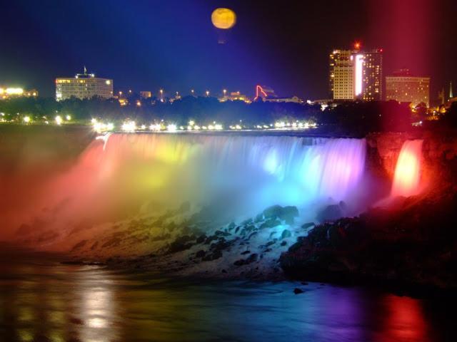 Acacia Bed & Breakfast Bed & Breakfast Niagara Falls