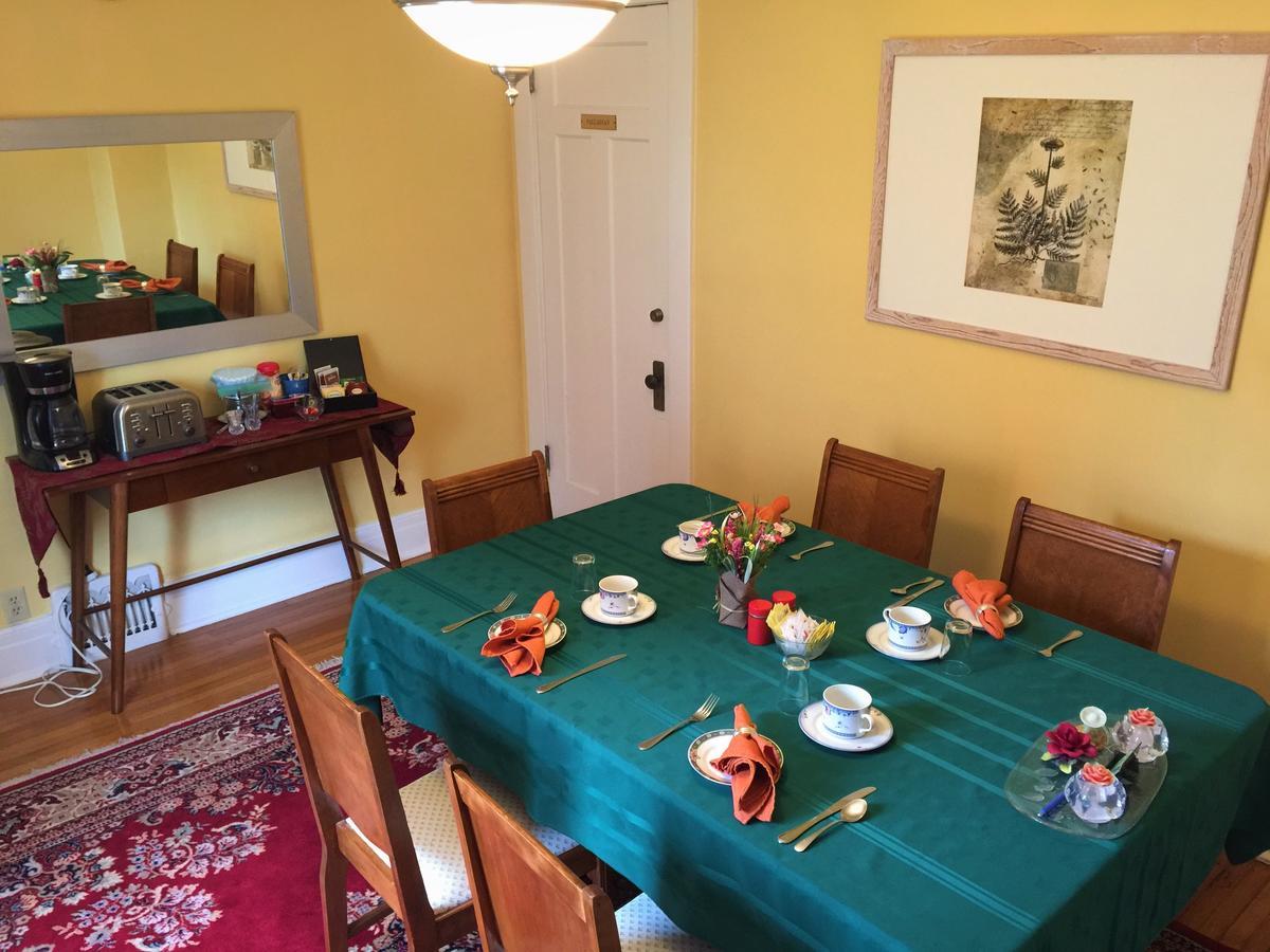 Acacia Bed & Breakfast Bed & Breakfast