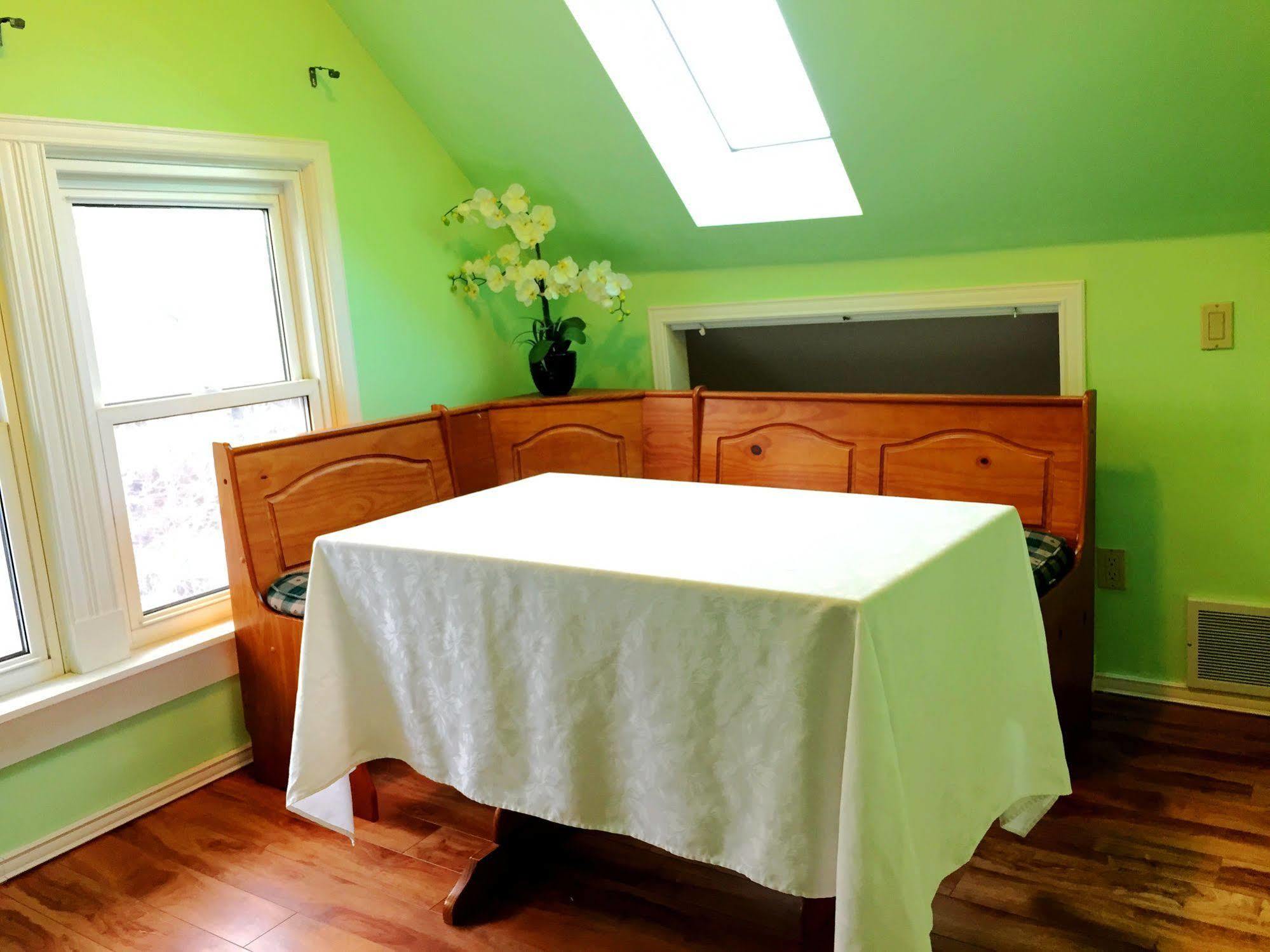 Acacia Bed & Breakfast 3*