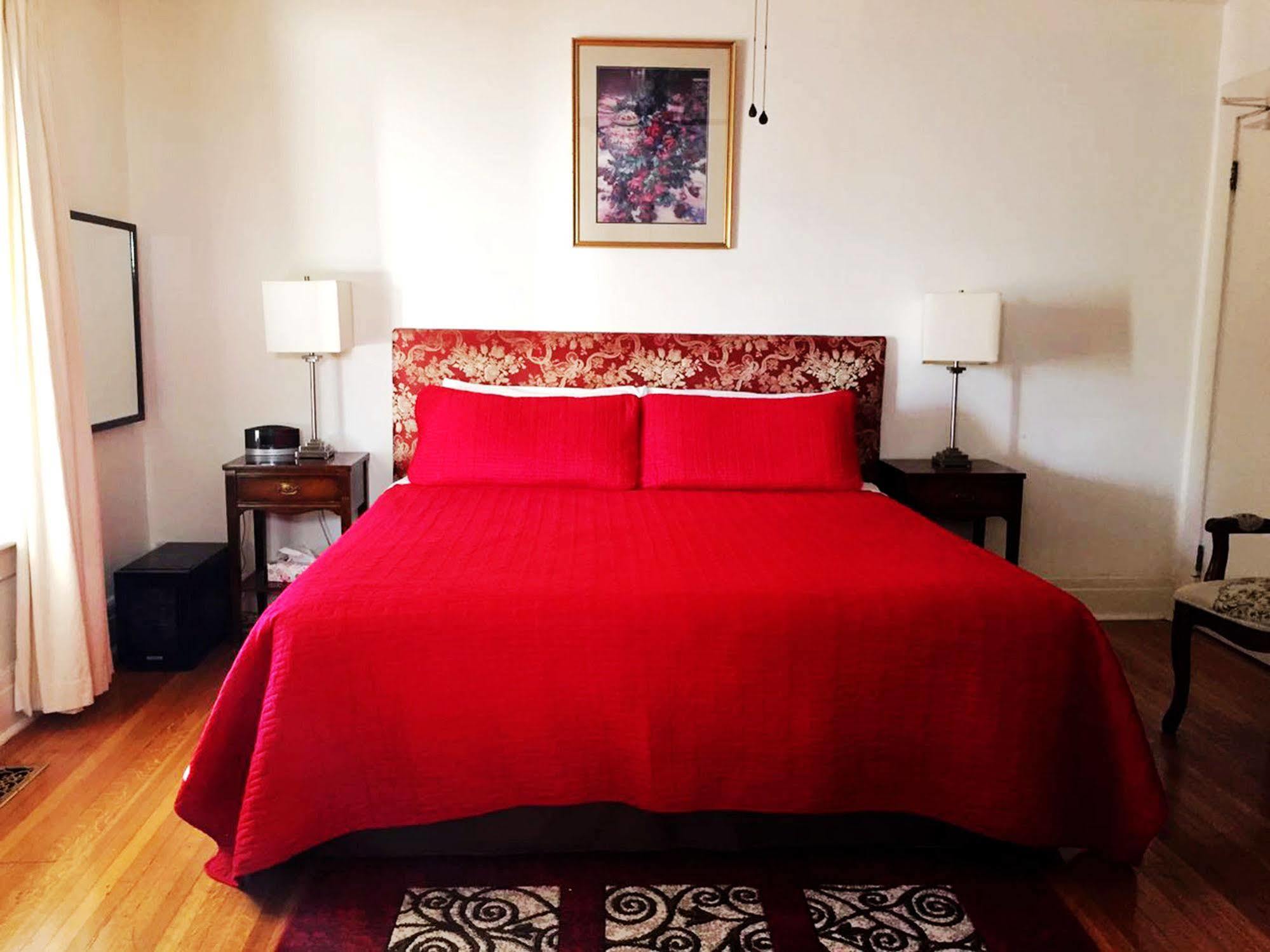Acacia Bed & Breakfast 3*