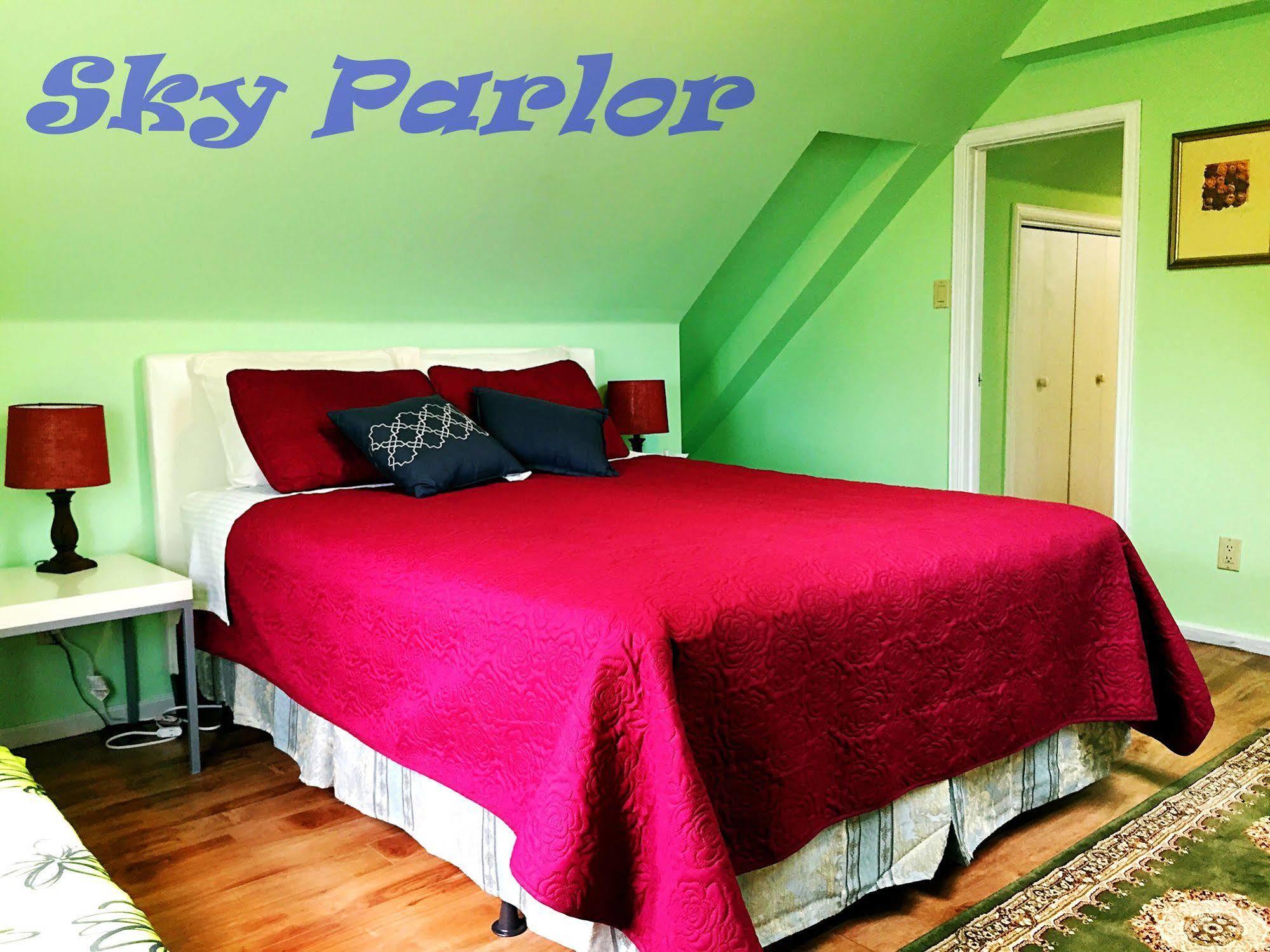 Acacia Bed & Breakfast Niagara Falls