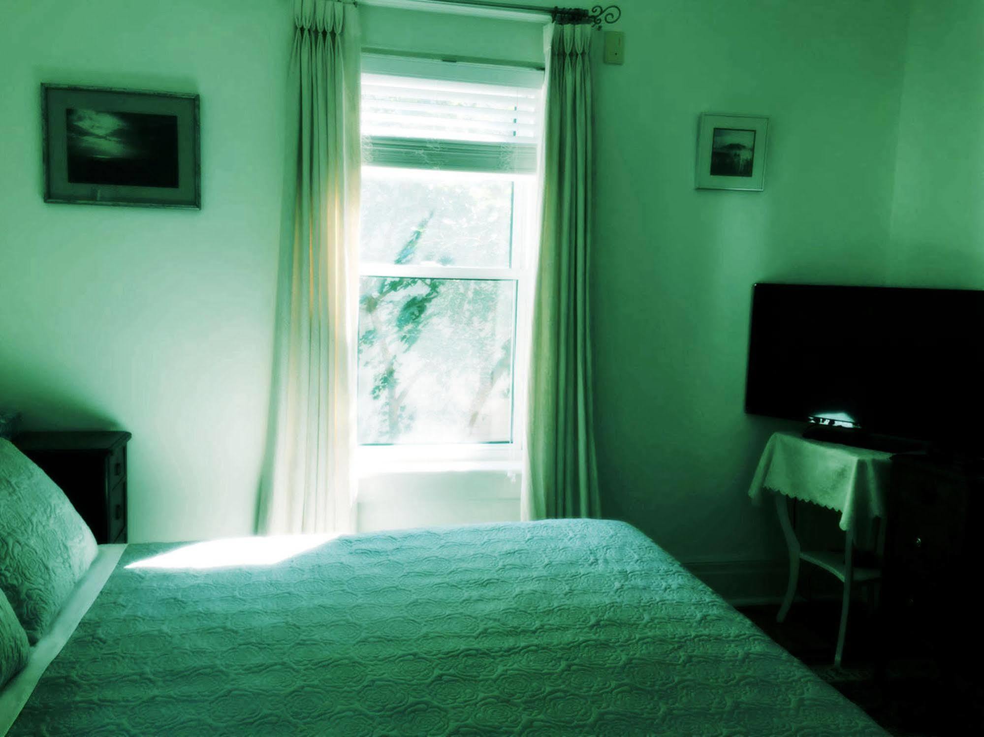 Acacia Bed & Breakfast Bed & Breakfast